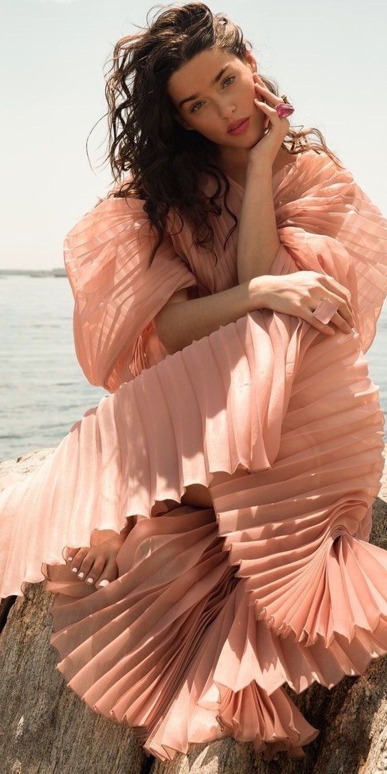 Peach Fuzz. Як носити наймодніший колір 2024