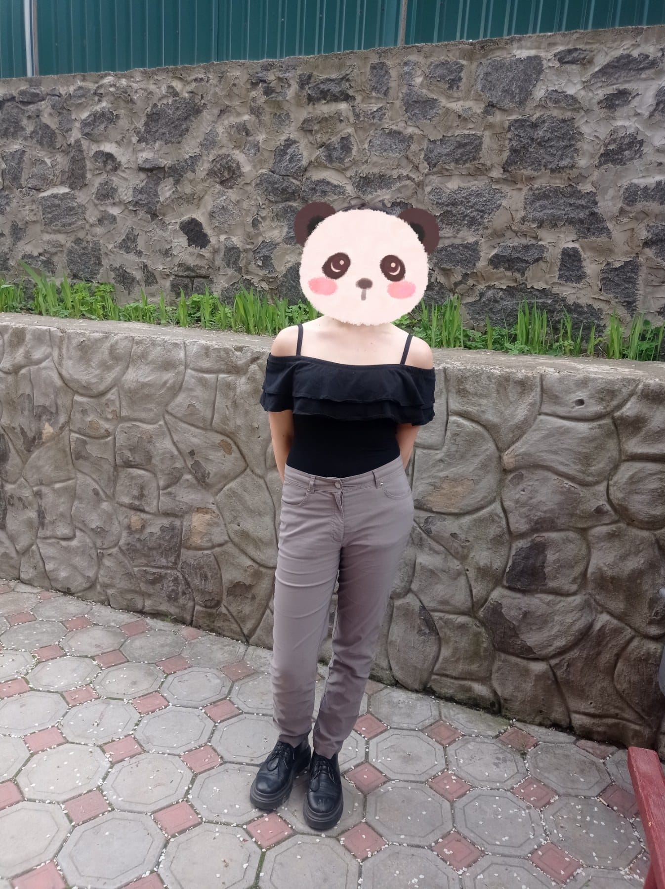 Дівчина плакала, усі сміялися. У Вінниці викладачка цькувала ученицю за "не інтелігентний" одяг