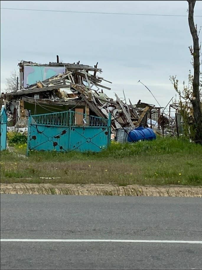 Остались только собаки и руины. Как выглядит сейчас курортная Затока под Одессой