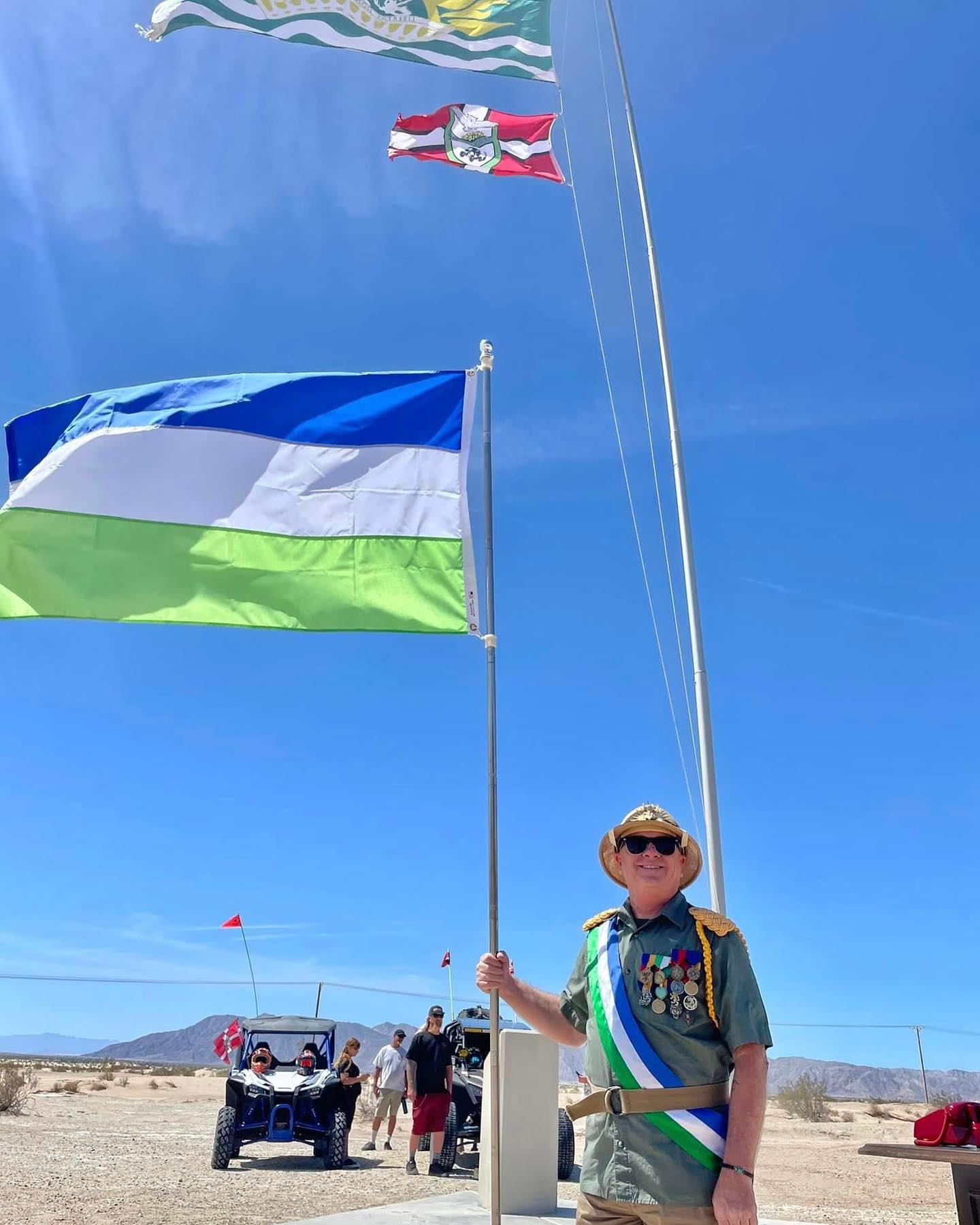 Всередині США утворилася нова республіка. Нею править султан, а громадянство може отримати будь-хто