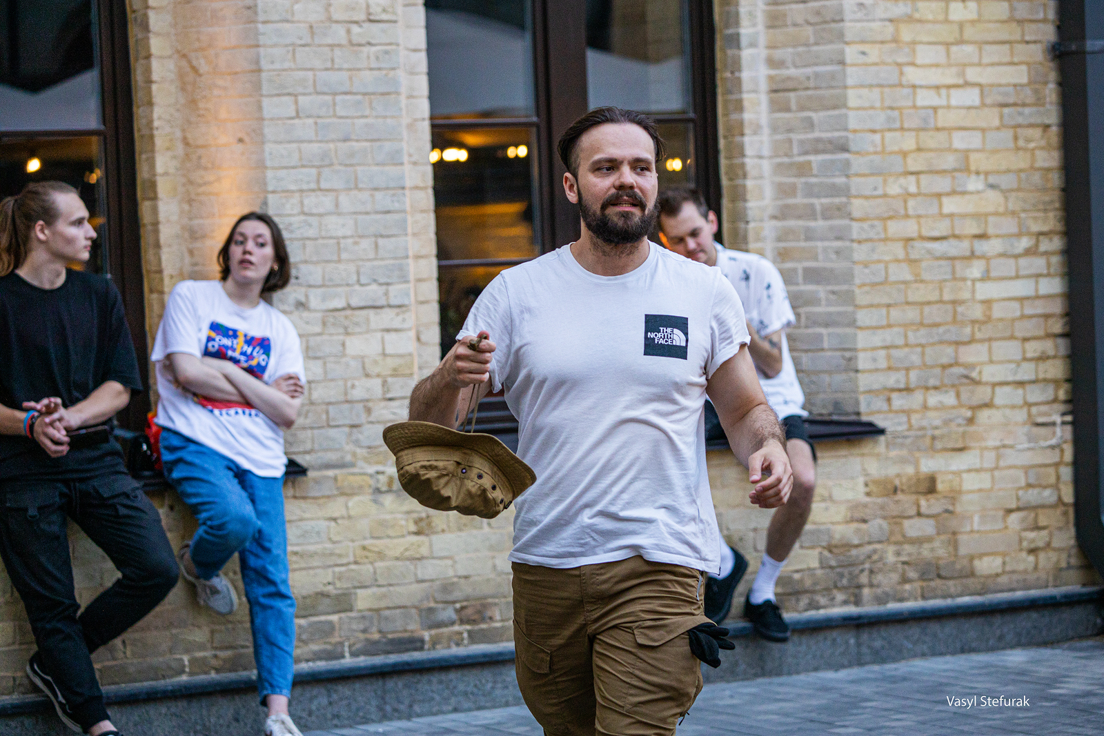 Відомий ведучий вступив до лав ЗСУ: що відомо