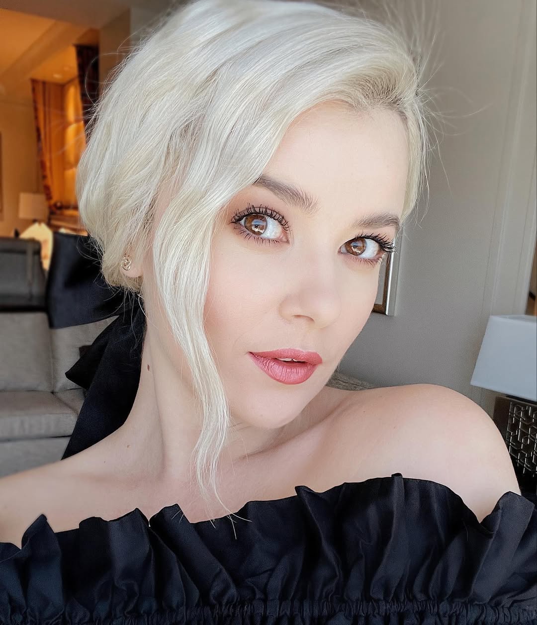 Міка Ньютон переклала свій хіт "В плену" українською: як звучить пісня