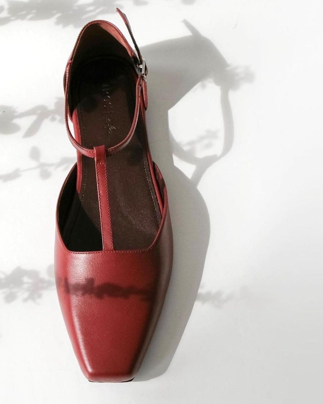 Ловіть наймодніше взуття літа 2023, без якого не вийти на вулицю