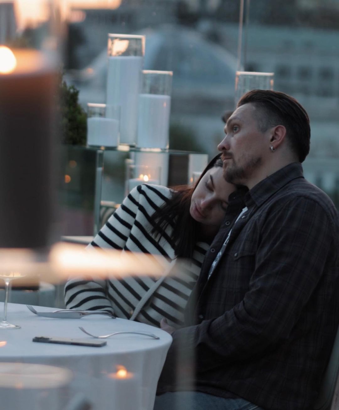 Дружина Усика замилувала романтичними кадрами з боксером: як виглядає пара