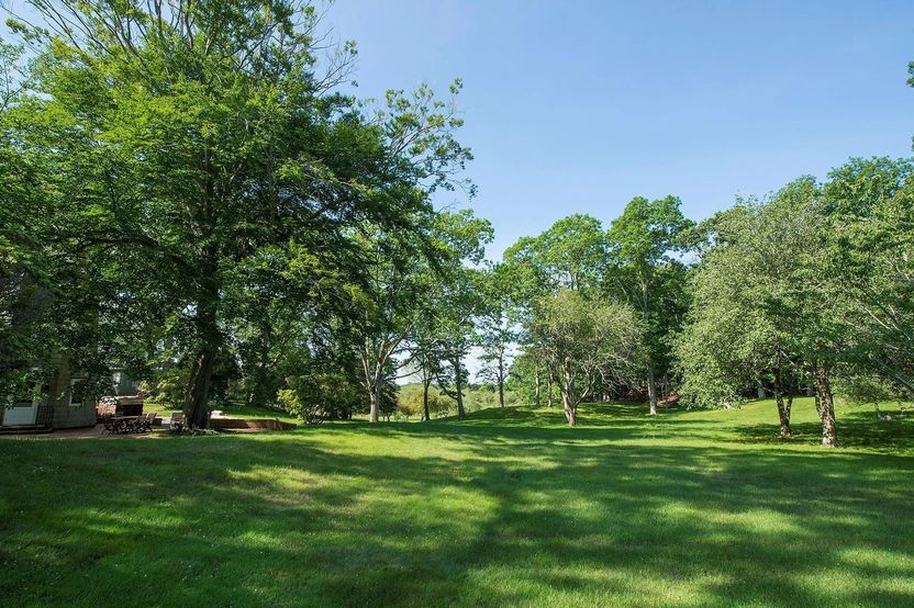 Дом, где жила Мэрилин Монро с любовником, не могут продать уже десять лет. Смотрите, что с ним не так