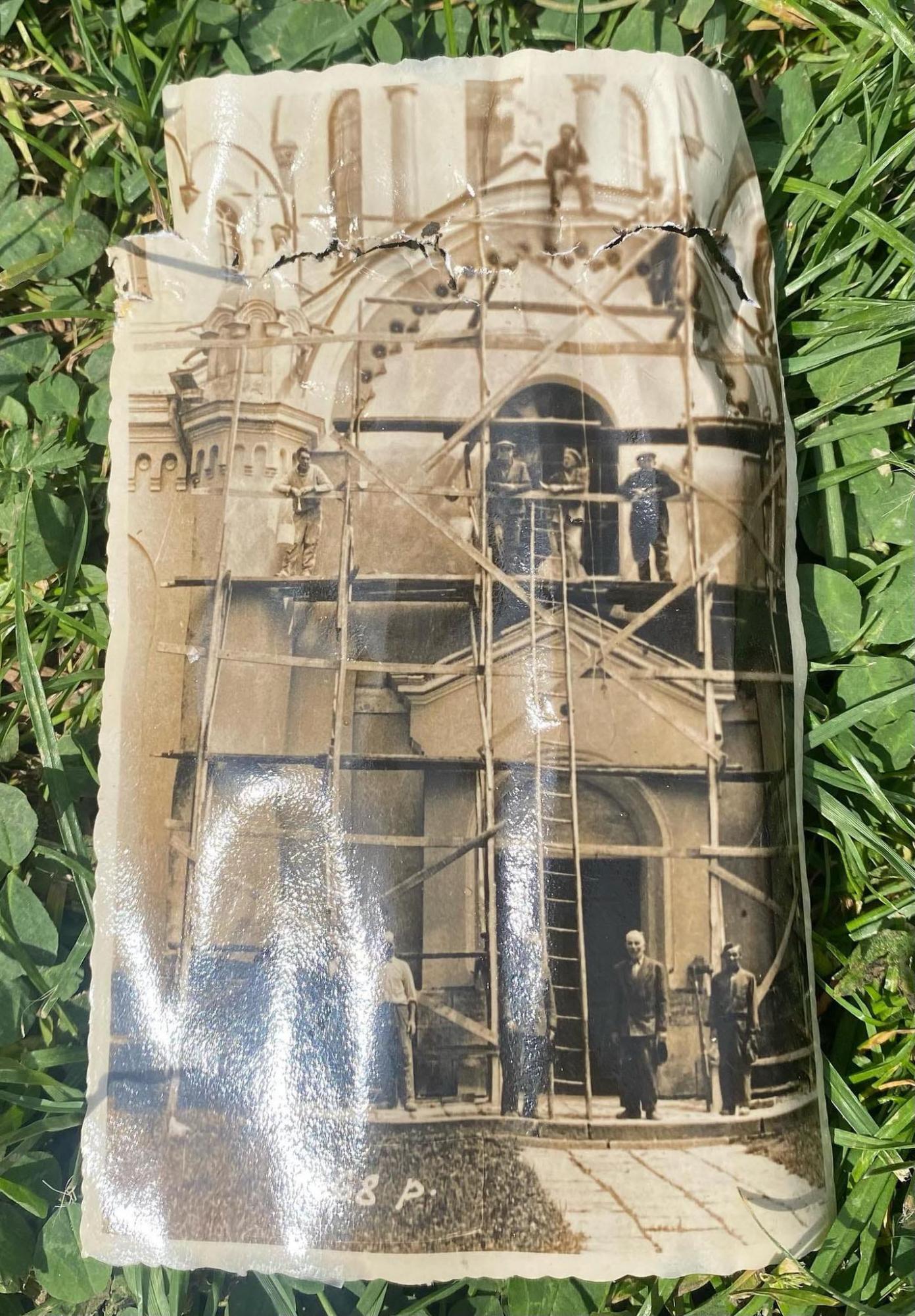 В храме под Тернополем нашли "капсулу времени": что в ней было