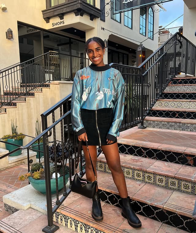 Як виглядає та що публікує у соцмережах Наомі Гірма, яка стала найдорожчою футболісткою в історії