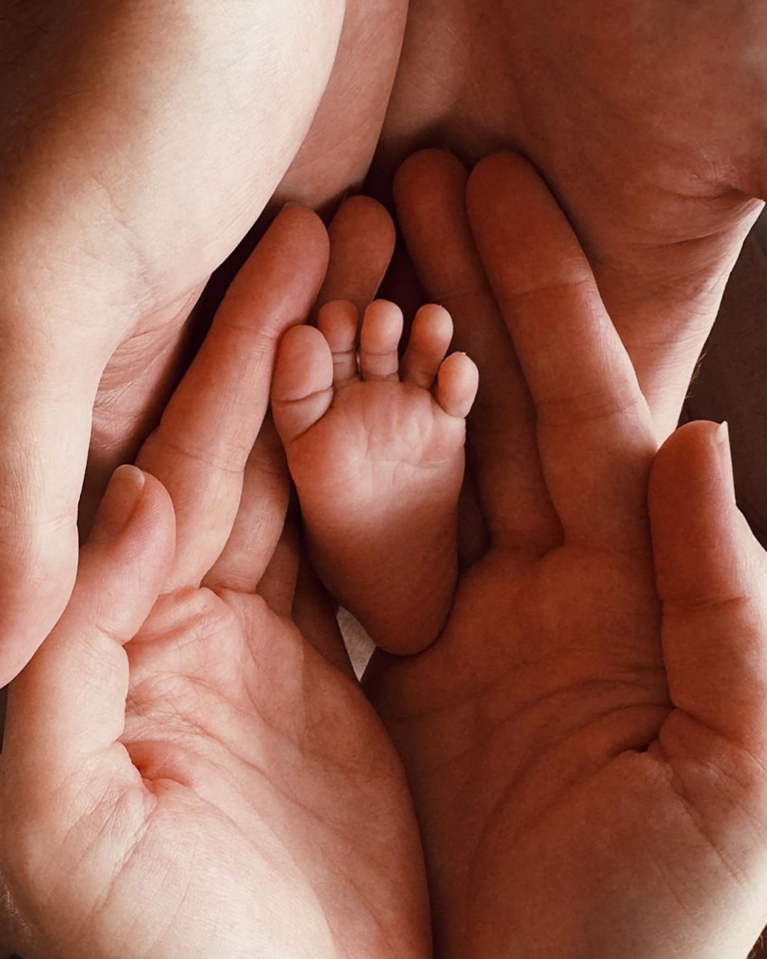 Українська модель Алла Костромічова вдруге стала мамою: перше зворушливе фото