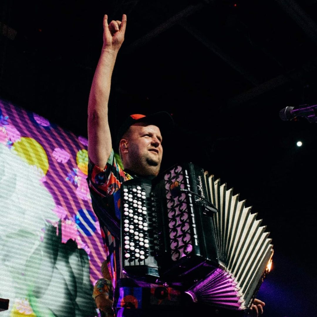 Ко дню учителя: 7 украинских звезд, которые работали в школе или имеют диплом педагога