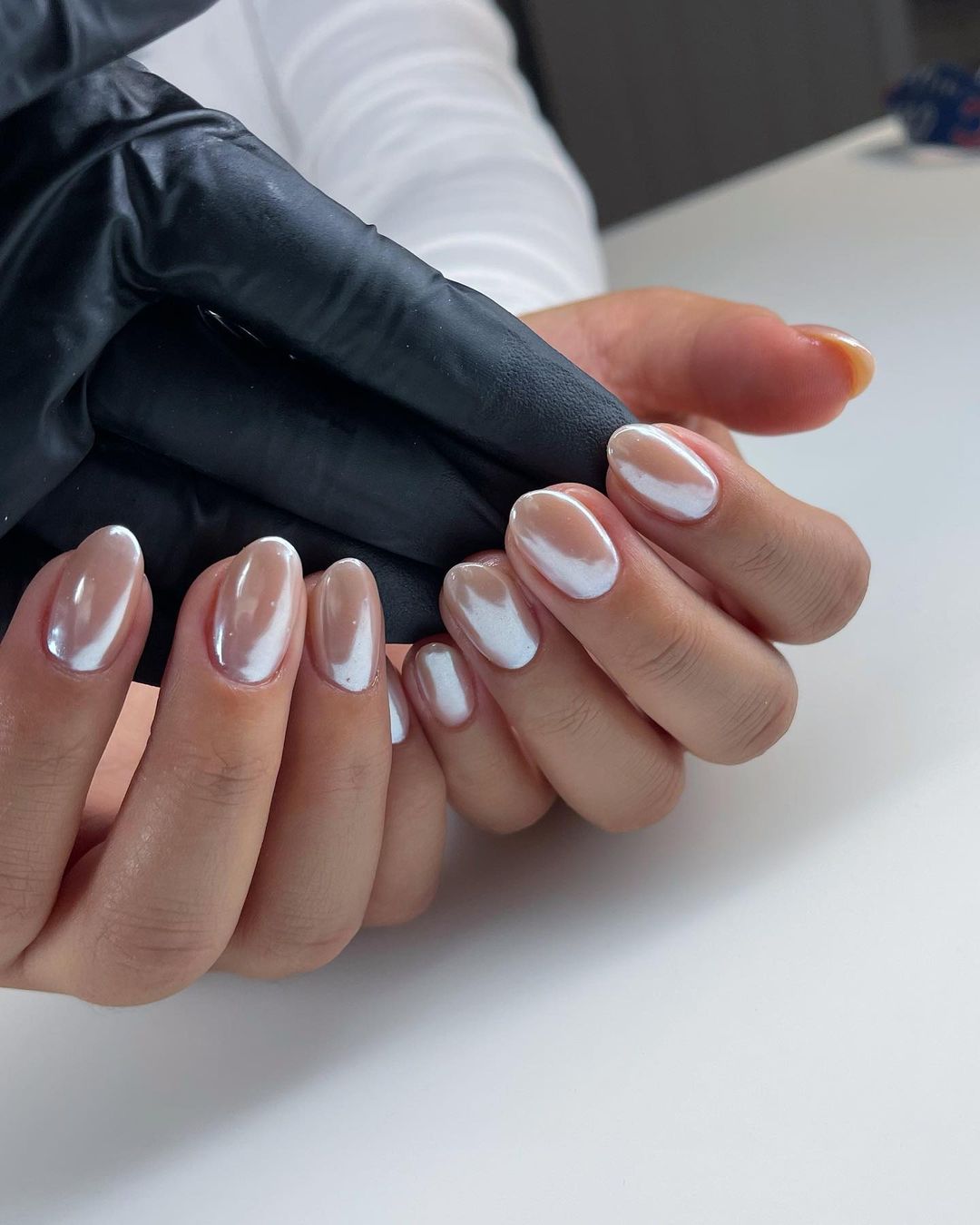 Манікюр, який давно вийшов з моди, але його все одно роблять (фото)