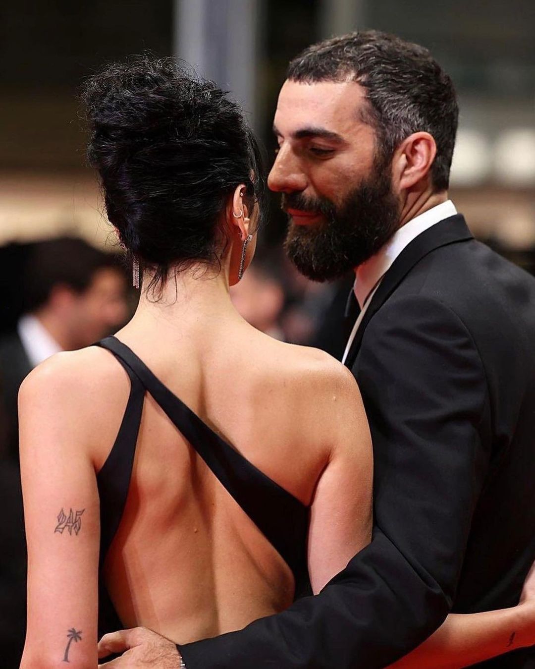 Знову вільна. Популярна британська співачка розійшлася з бойфрендом