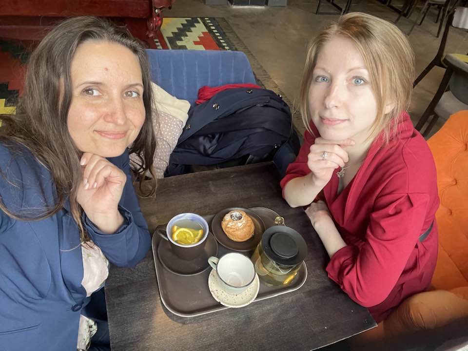 "Вибач, що тебе не вберегли". Літератори згадують загиблу письменницю Вікторію Амеліну