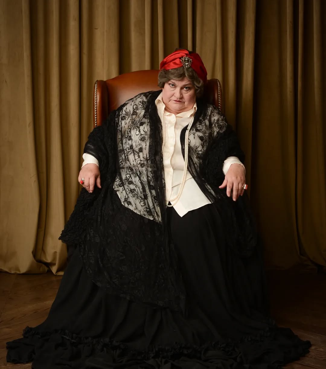 68-річна зірка "Спіймати Кайдаша" захотіла на фронт: чому у ТЦК їй відмовили