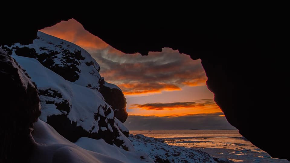 Таких фото Антарктиди ви точно не бачили! І таку листівку можна отримати поштою