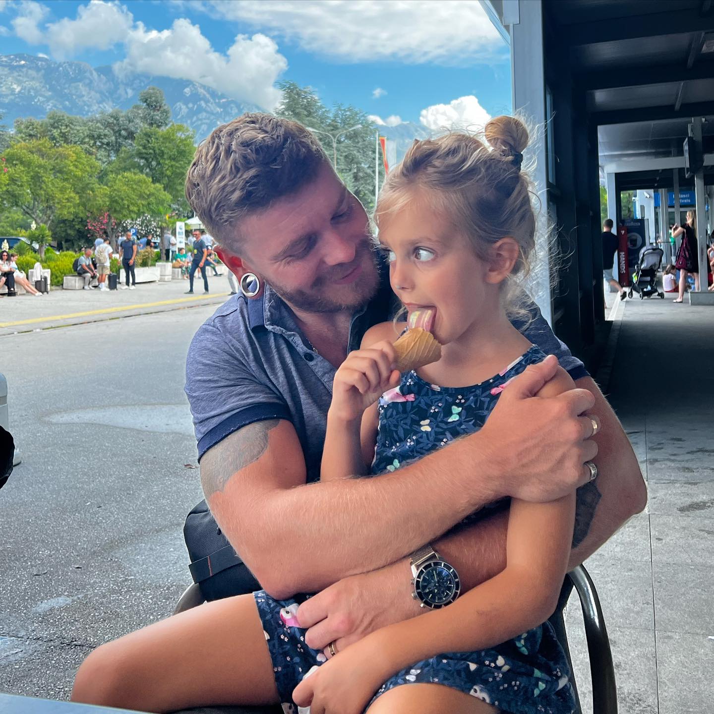 Где сейчас певец Александр Кривошапко, который был женат на скандальной Татьяне Денисовой