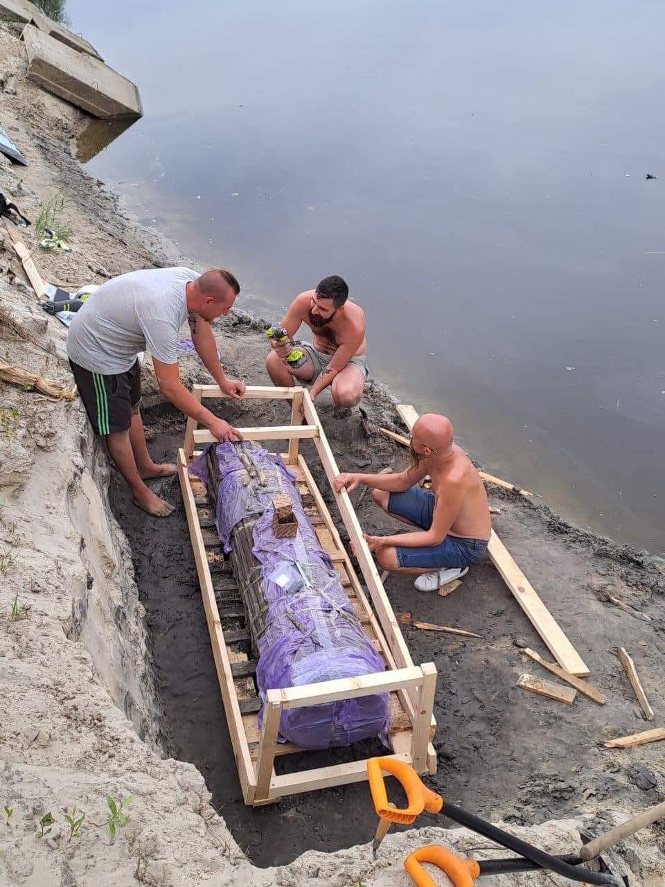 Археологи показали артефакти, які знайшли під Києвом. Деяким із них майже тисяча років (фото)