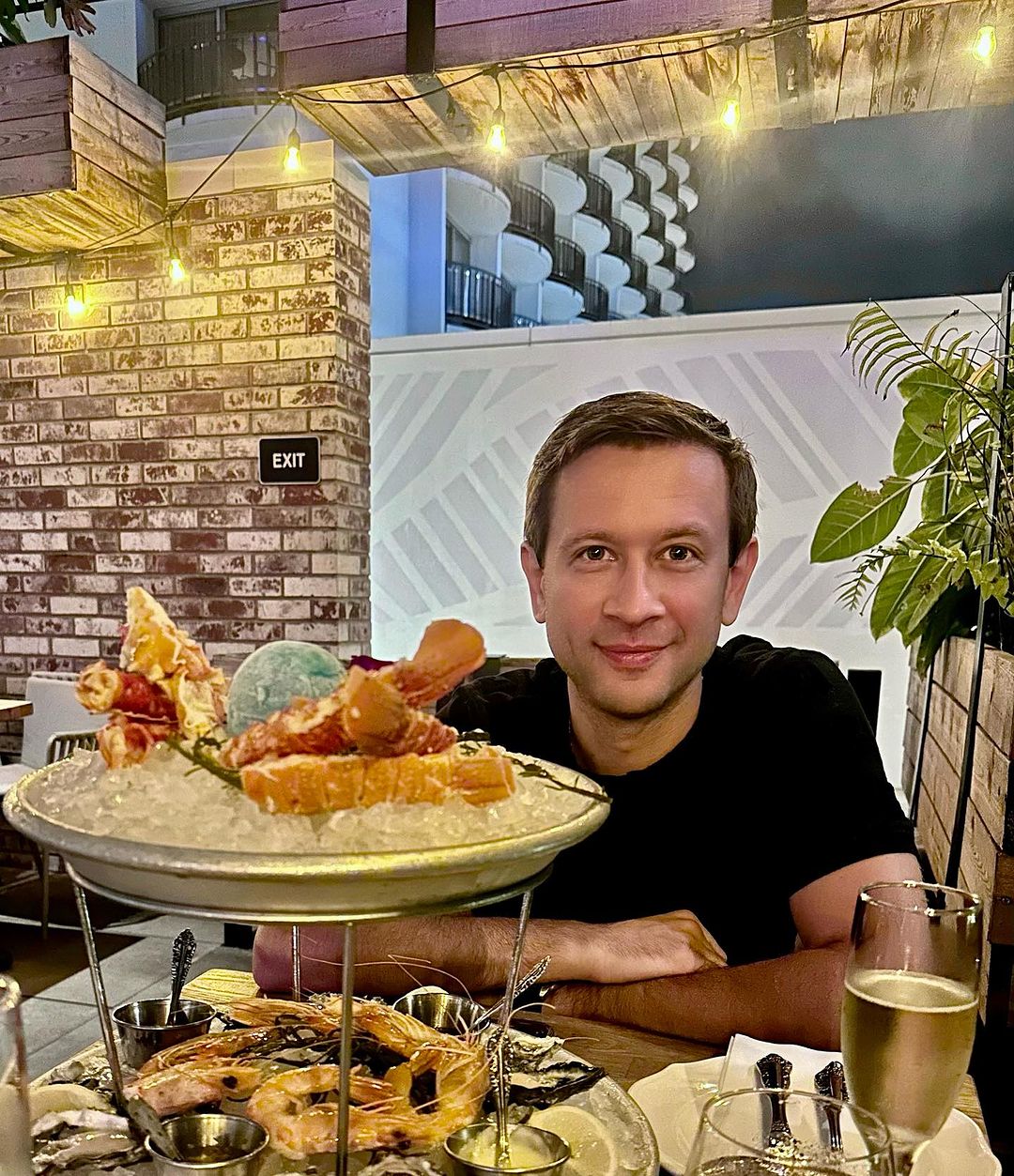 "Обратитесь к психиатру!" Дмитрий Ступка нахамил маме известного защитника "Азовстали"