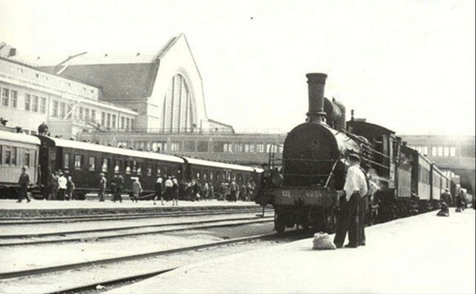 Вікно в іншу епоху. Дивіться, якою була київська залізниця у середині ХХ століття: ретрофото