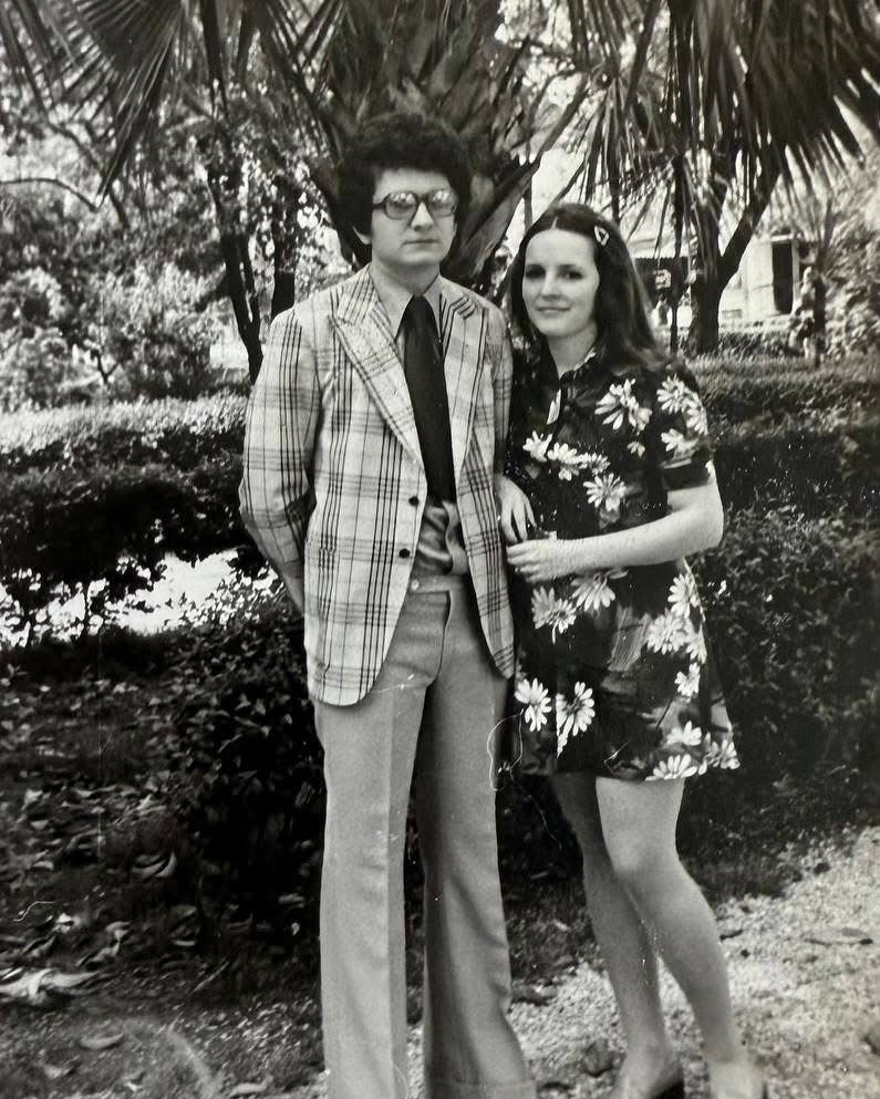 Марічка Падалко показала своїх батьків на архівному фото: як вони виглядали 50 років тому і зараз