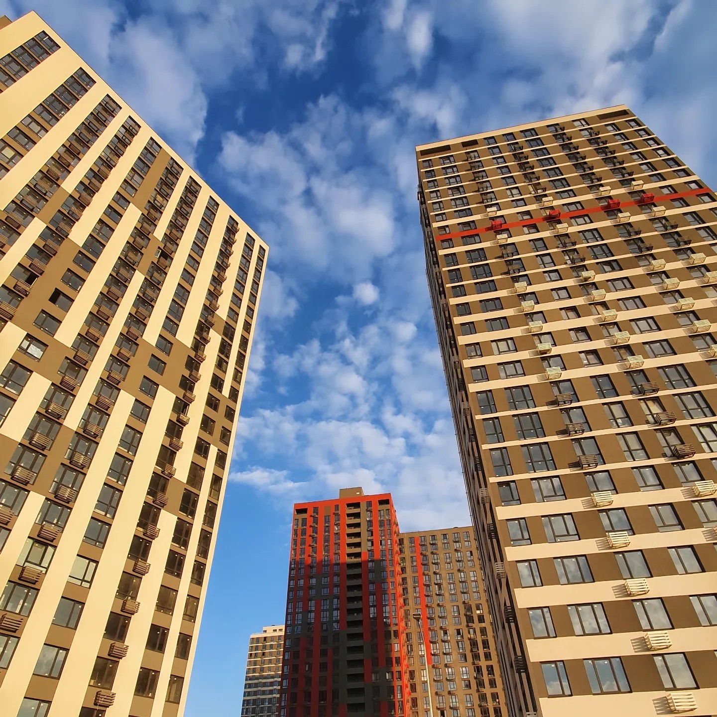 Поверх має значення? Як зекономити при покупці квартири в Києві