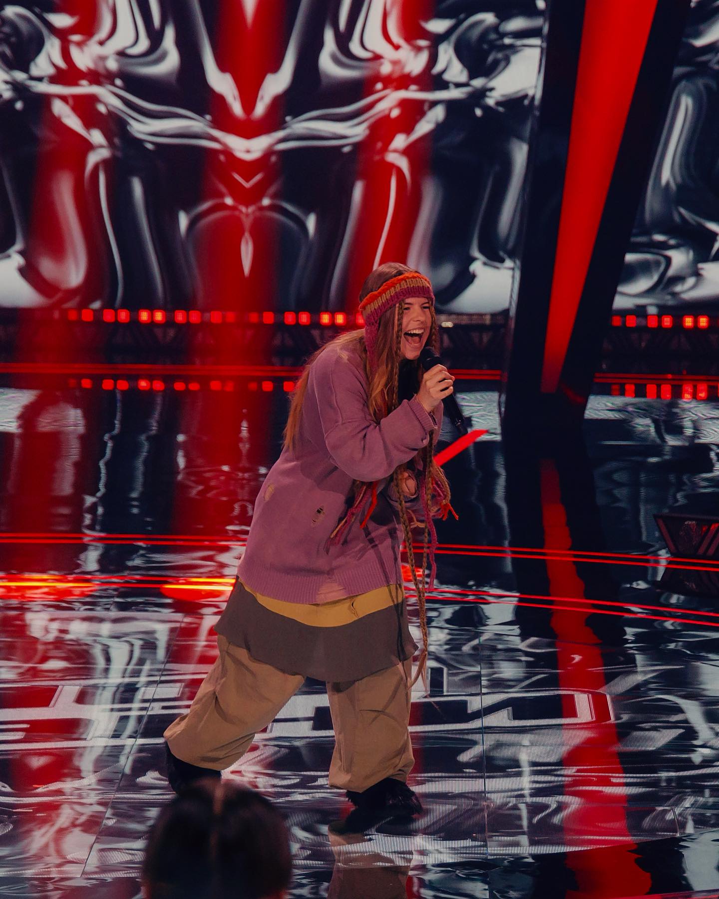 Скандальна зірка "Голосу країни" випустила пісню про дітей, від якої мурашки по тілу