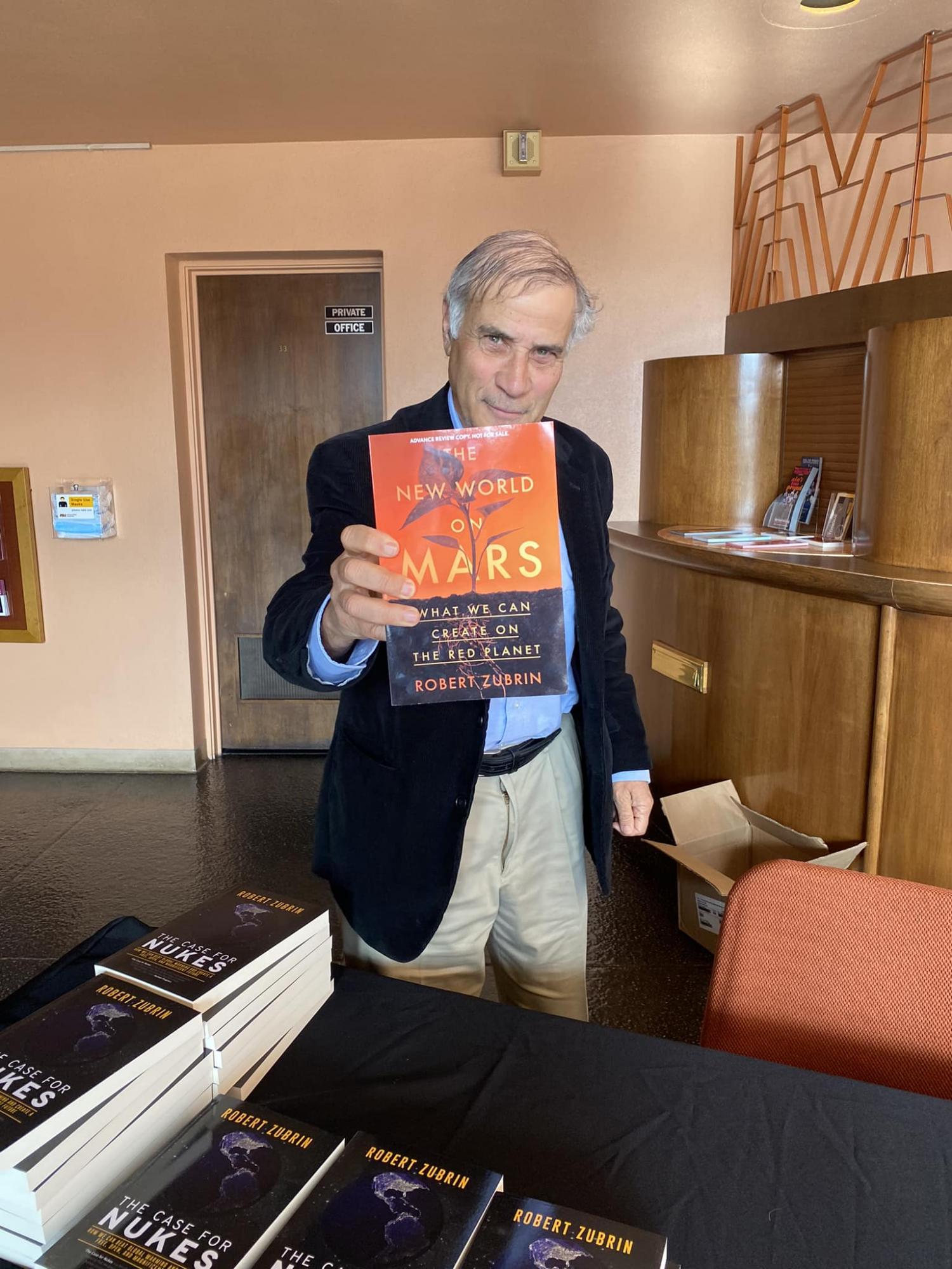 Колонізація Марсу: аерокосмічний інженер оцінив шанси людства на підкорення Червоної планети