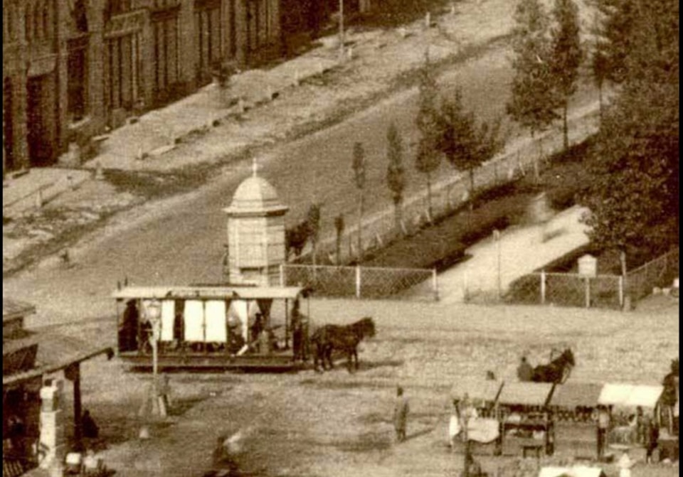 Смотрите, как выглядели первые киевские трамваи более 100 лет назад: раритетные фото