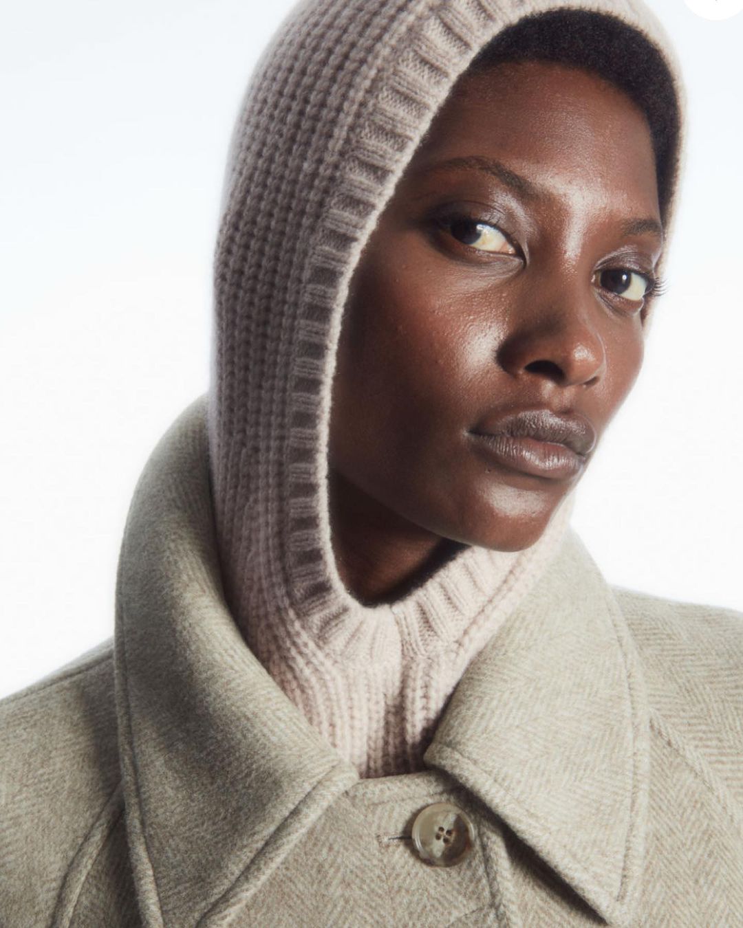 Які головні убори будуть в моді цієї осені та взимку: фотоприклади від стиліста