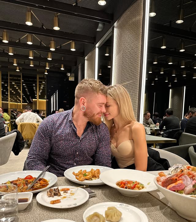 Кривошапко втретє одружився. Де зараз співак, який "служив" в ТрО, а потім опинився за кордоном