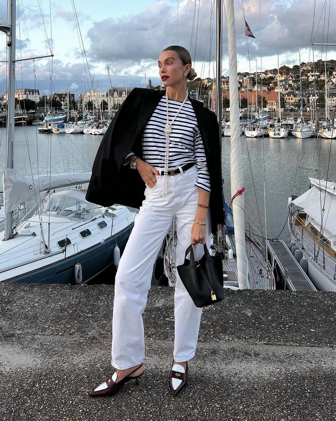 Поєднується з будь-яким образом: стиліст показала намисто, яке знову повернулось в моду