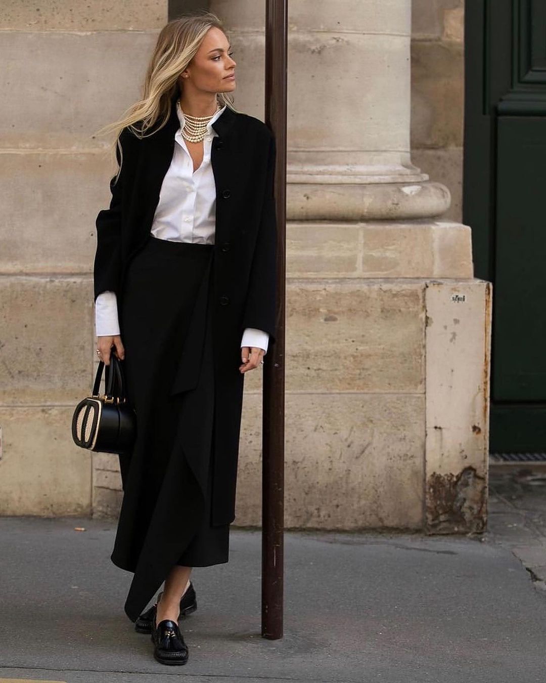 Поєднується з будь-яким образом: стиліст показала намисто, яке знову повернулось в моду