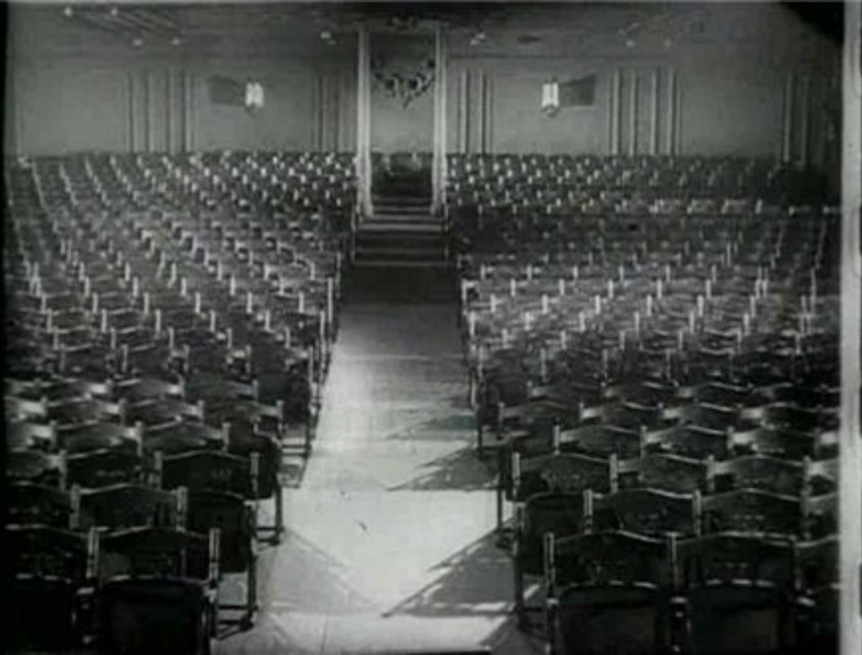 Кіно по-київськи. Як у столиці з'явилися перші кінотеатри та якими вони були: ретрофото