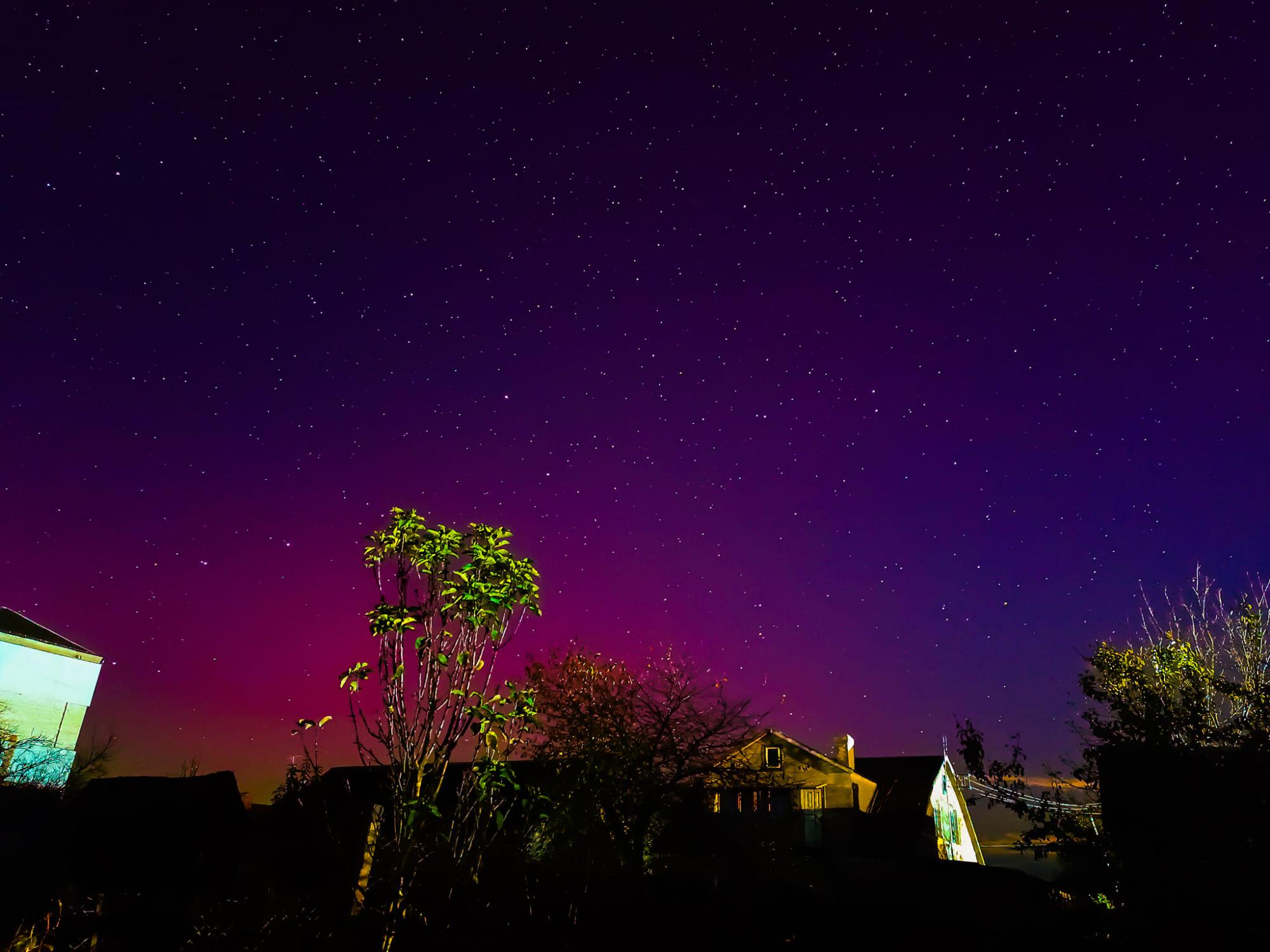 Чи стане полярне сяйво звичним явищем для українців: відповідь Головної обсерваторії НАН України