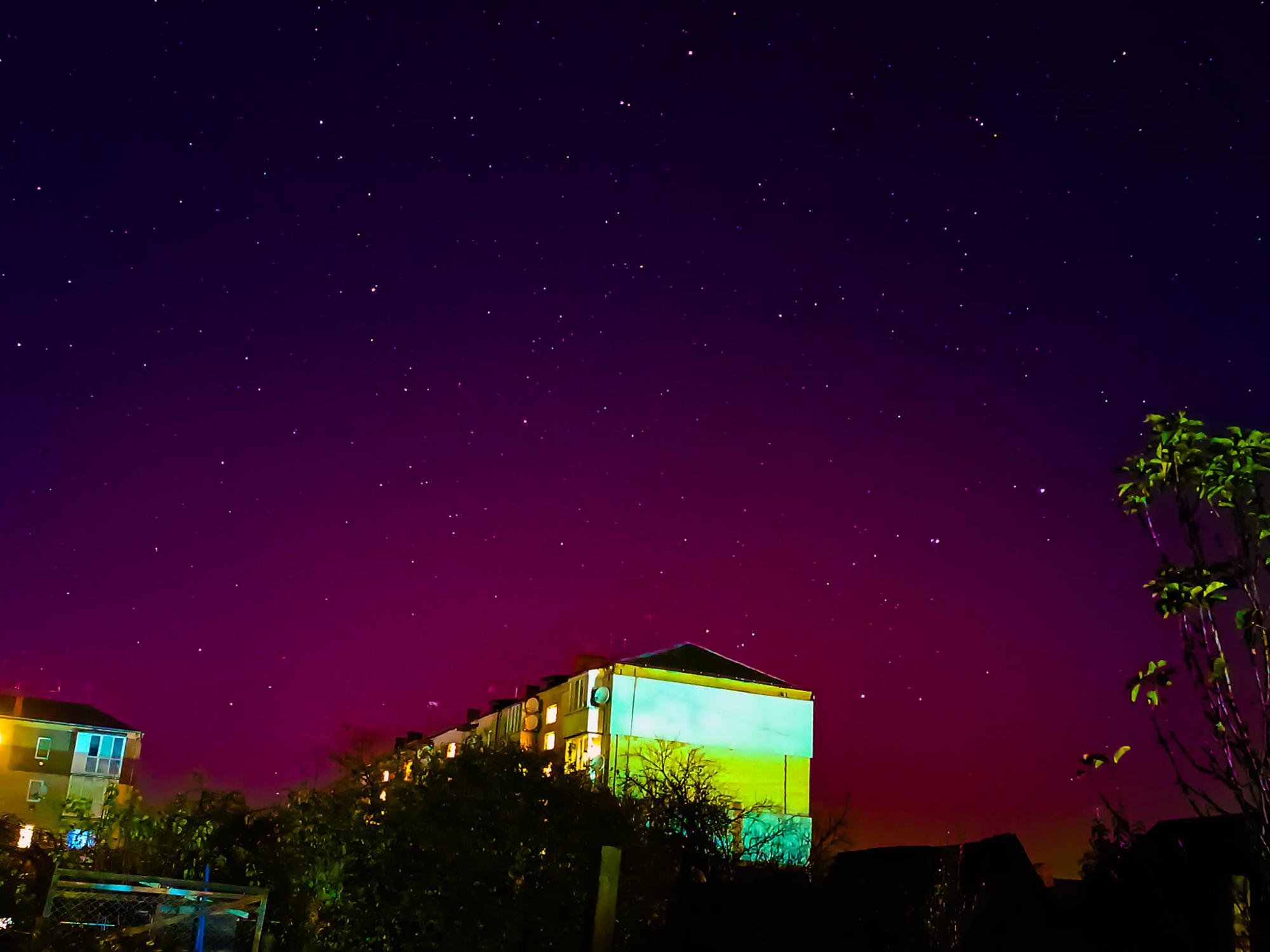 Чи стане полярне сяйво звичним явищем для українців: відповідь Головної обсерваторії НАН України