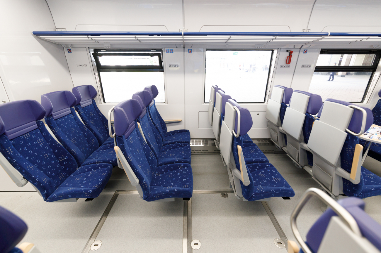 Укрзалізниця показала оновлений рухомий склад: на чому тепер возять українців (фото)