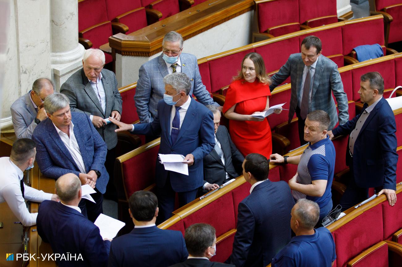 Забег на второй круг. Как Зеленский хочет удержать контроль над Радой