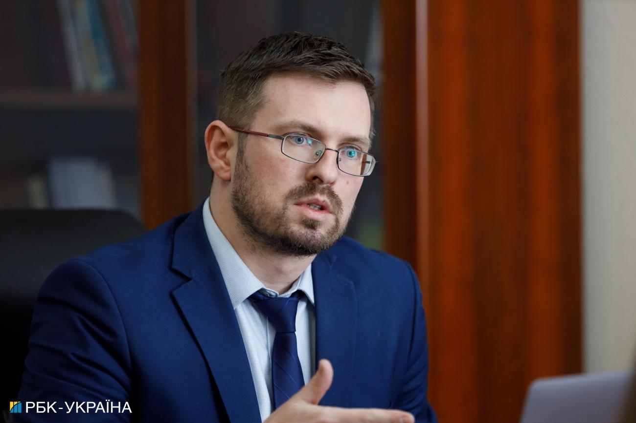 Война с мифами. Кто стоит за движениями "антиваксов" и как с ними борются в Украине