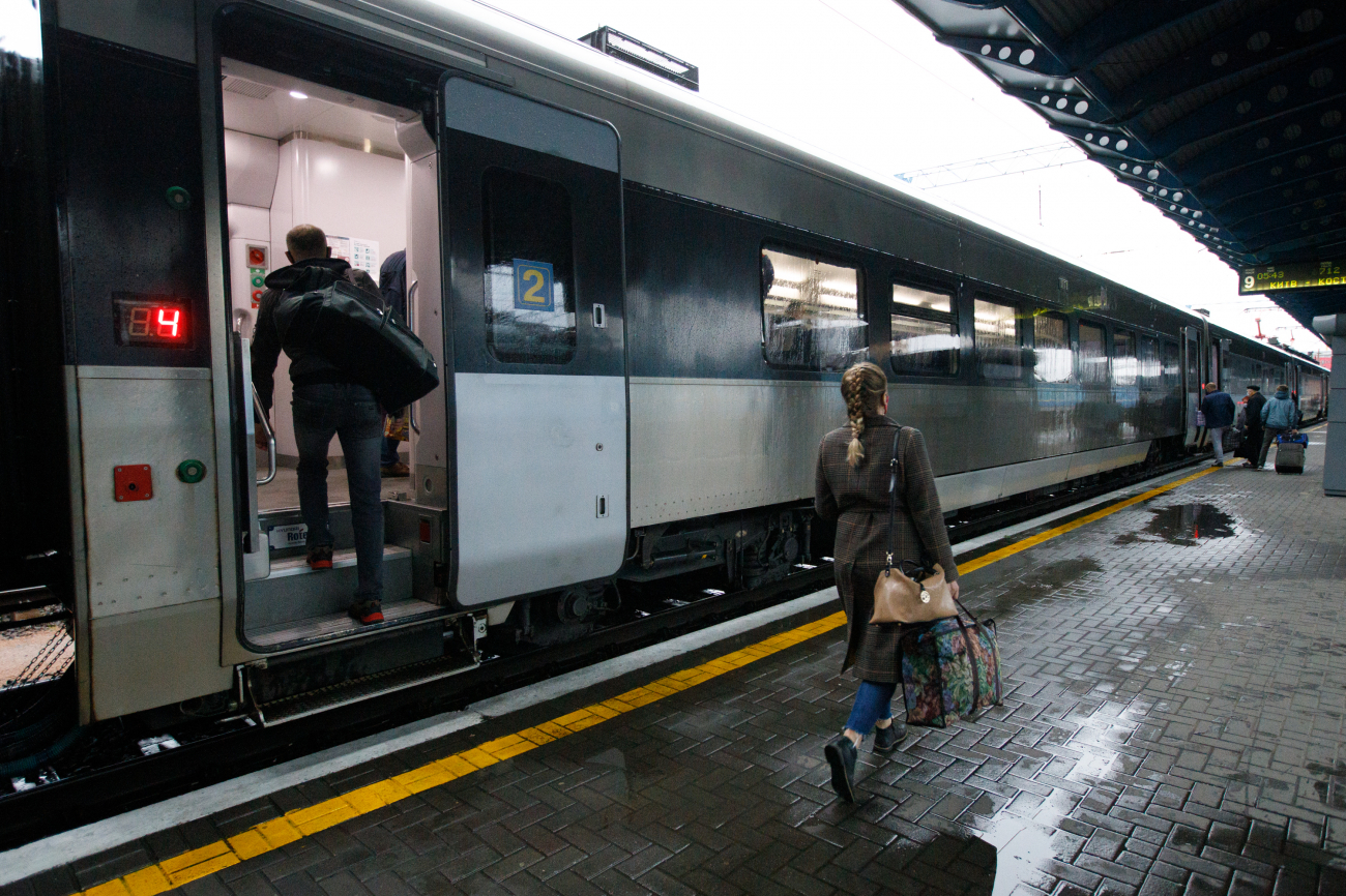 Найближчий до України аеропорт. Як добратися до Жешува поїздом та автобусом: ціни