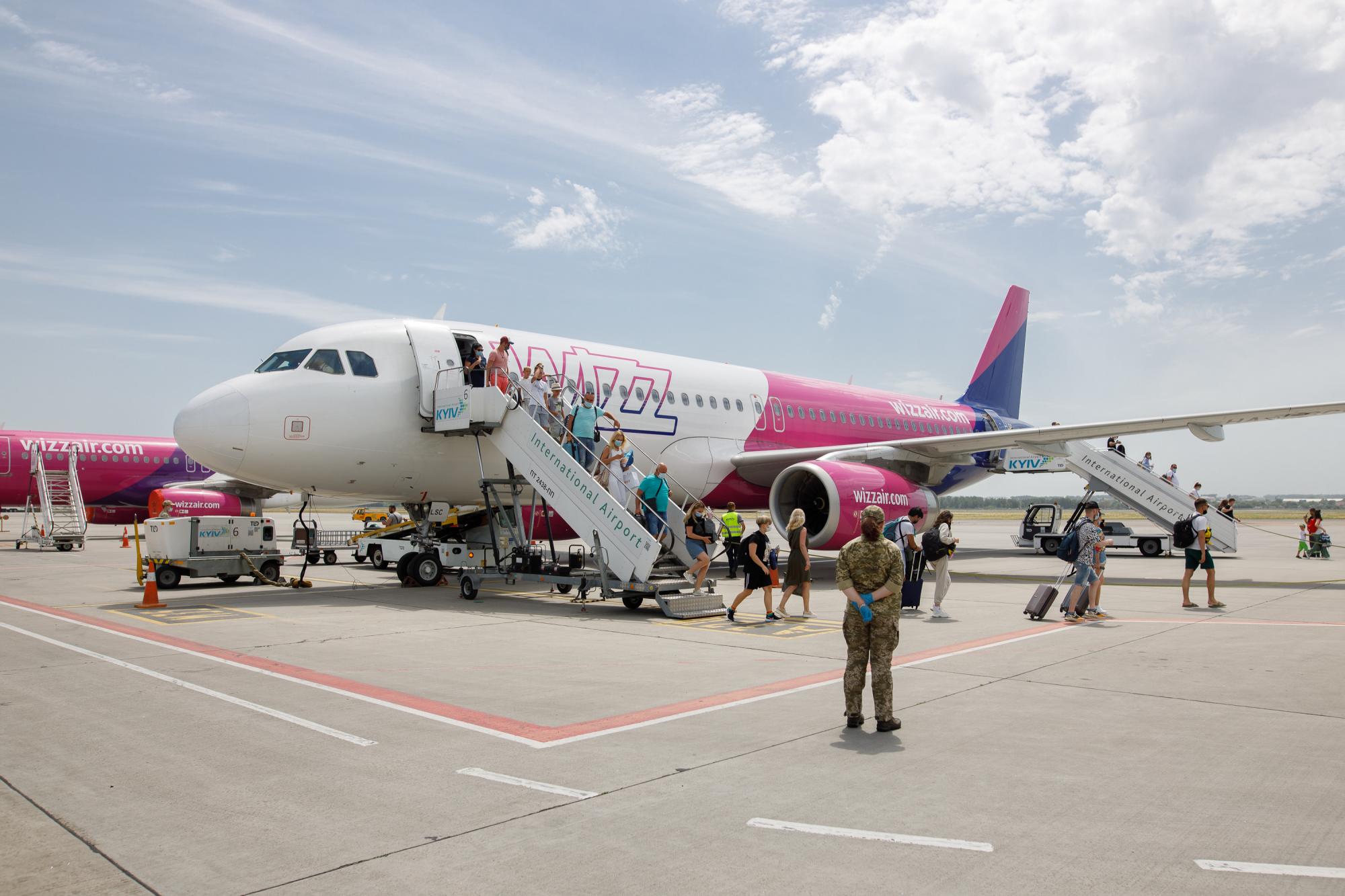 Звідки літатиме Wizz Air після скасування рейсів у Кишинів: відповідь компанії