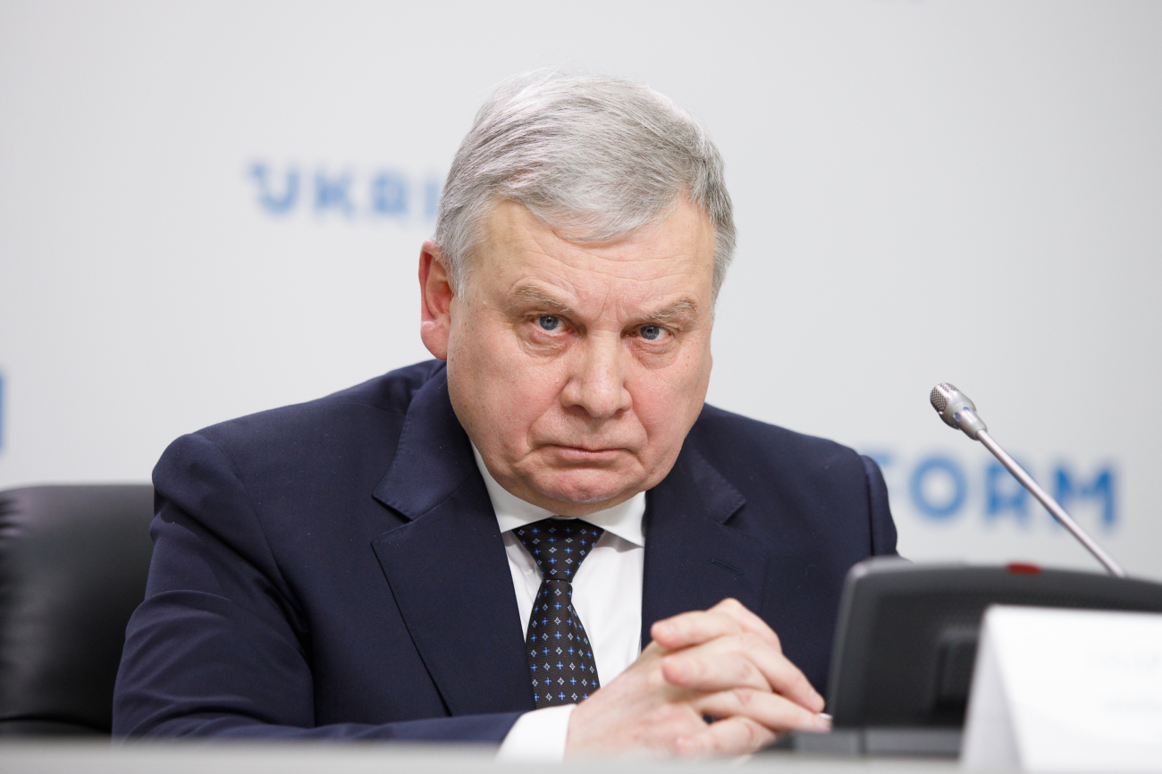 Министры на выход. Какие перестановки в Кабмине готовит команда Зеленского