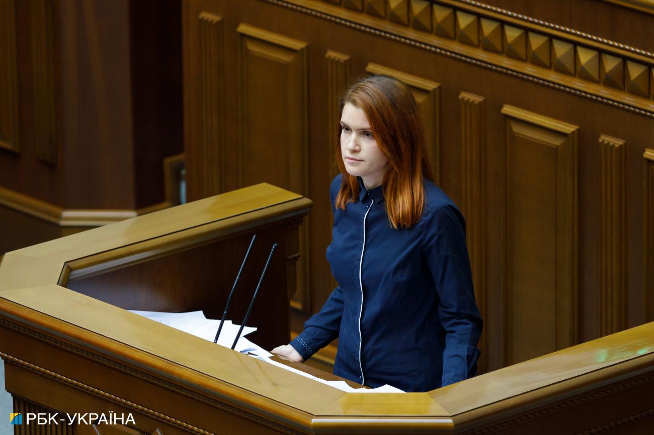 Громкие скандалы и критика военного руководства. Чем известна Марьяна Безуглая