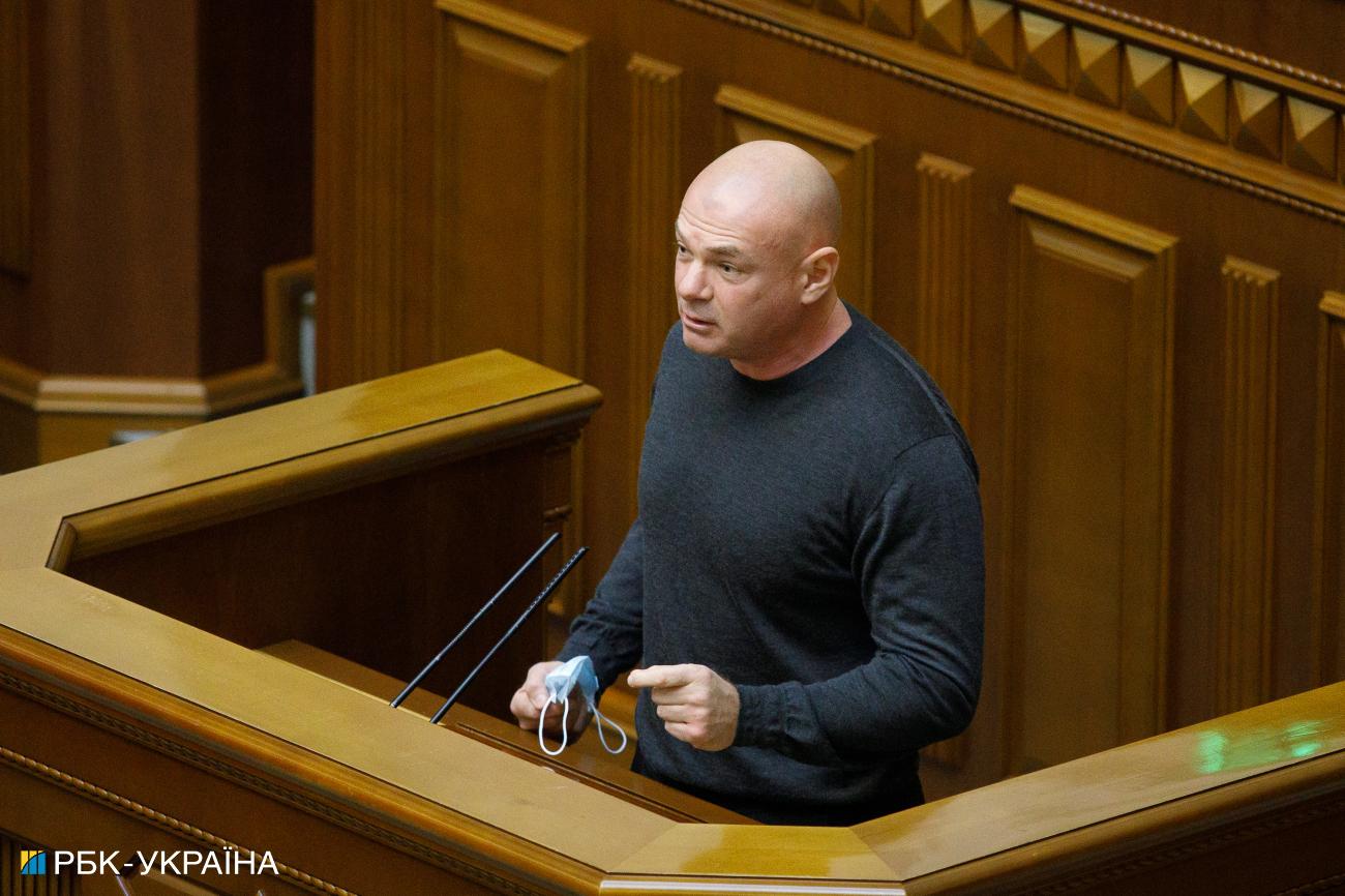 Неширокая коалиция. Как "За майбутнє" и "Довира" помогают партии власти