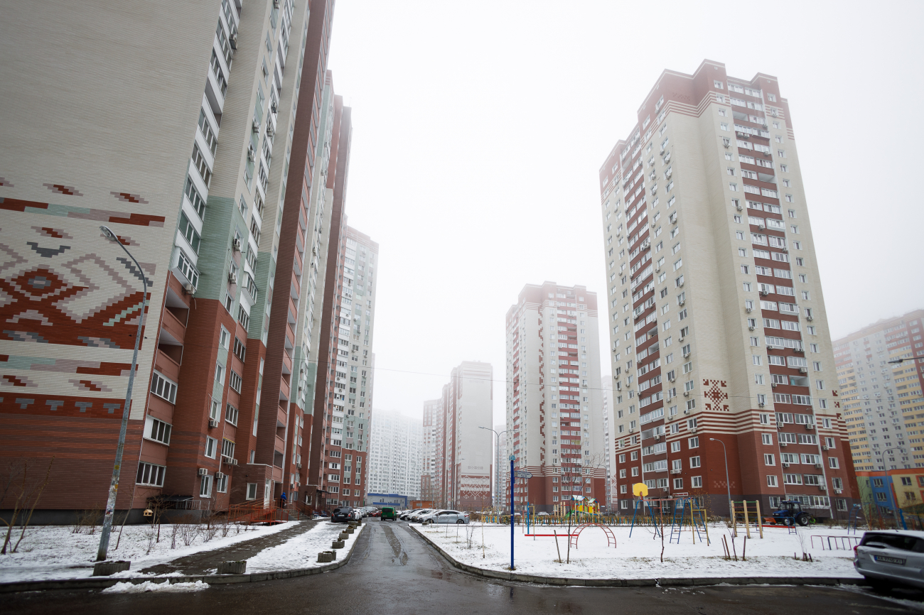 Передчуття війни, дефіцит парковок та секрети смарт-квартир: підсумки тижня на ринку нерухомості