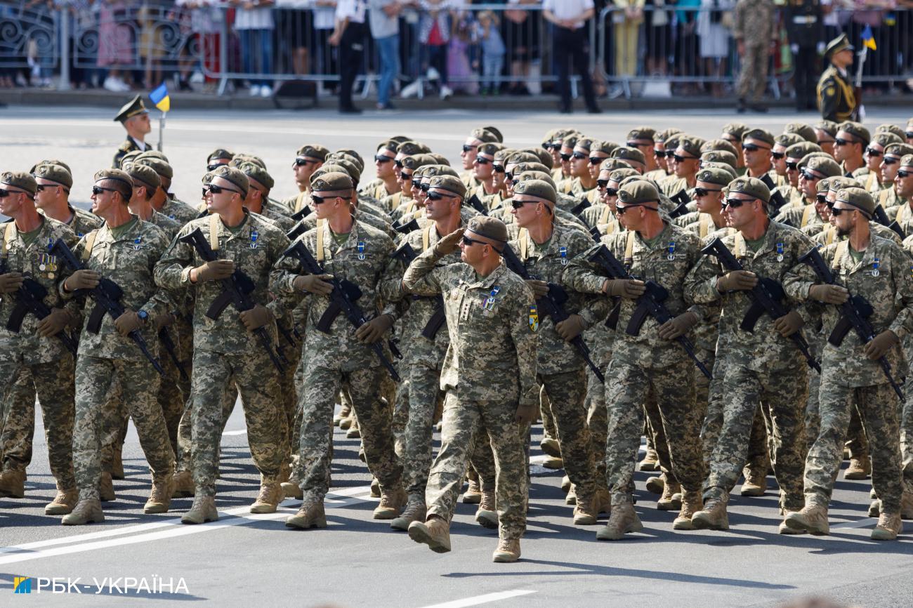 Кінець "срочки". Чому в Україні скасовують призов до армії і чим його замінять