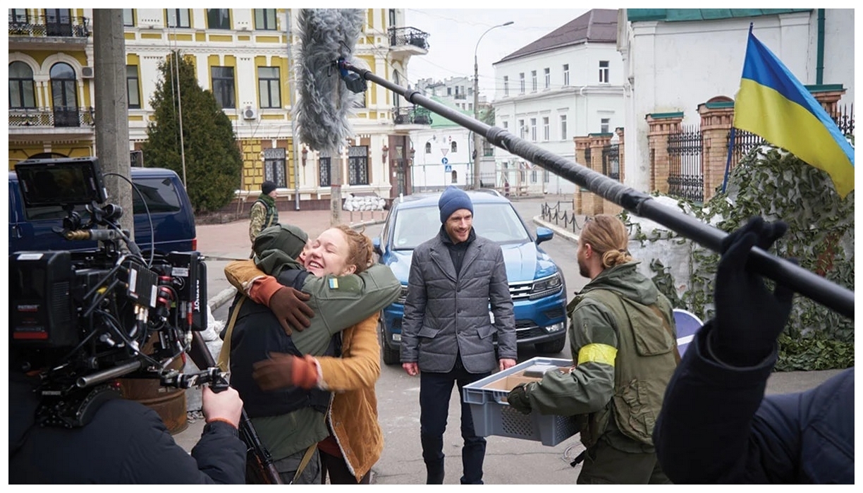 Первые дни: где смотреть сериал онлайн и интересные факты о нем