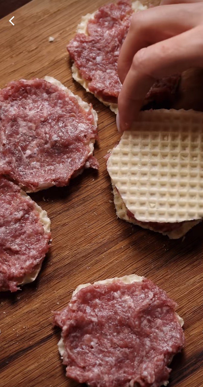 Готовятся быстро и без теста: рецепт вкусных беляшей, которые понравятся всем