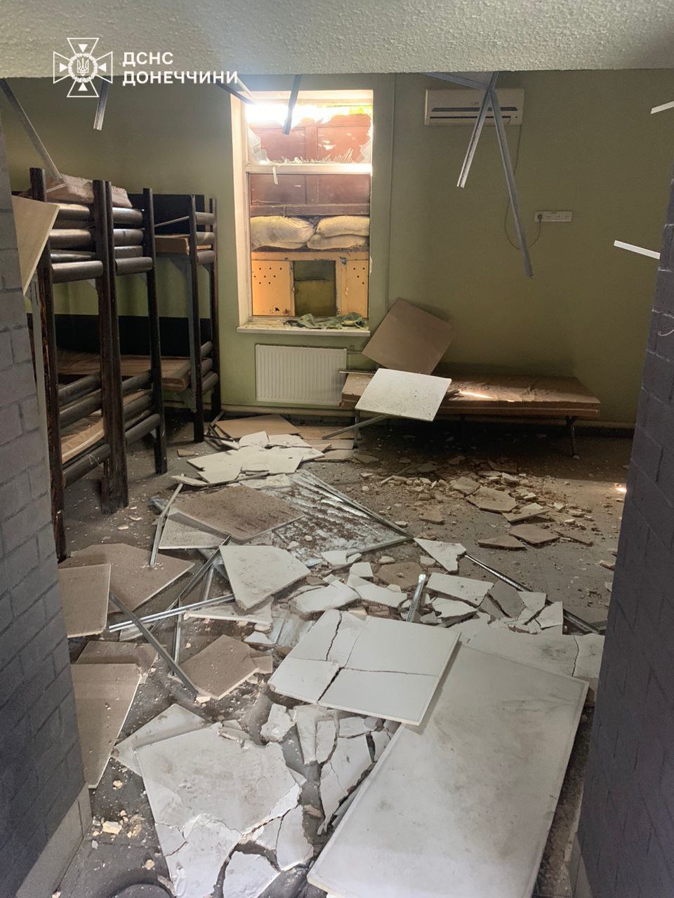 Россияне обстреляли пожарную часть в Донецкой области