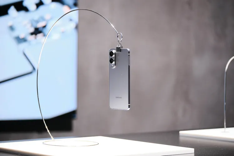 Чем еще удивила Samsung на презентации Galaxy Unpacked 2025 (фото)