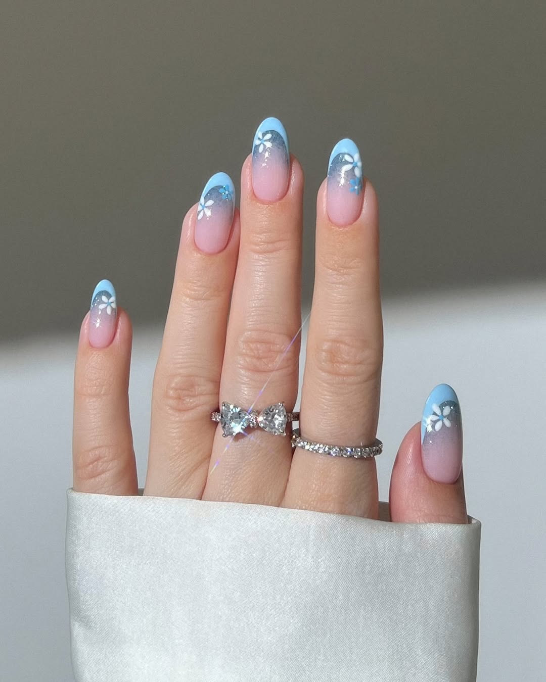 Как выглядит весенний тренд маникюра, который сразу же поднимает настроение (фото)