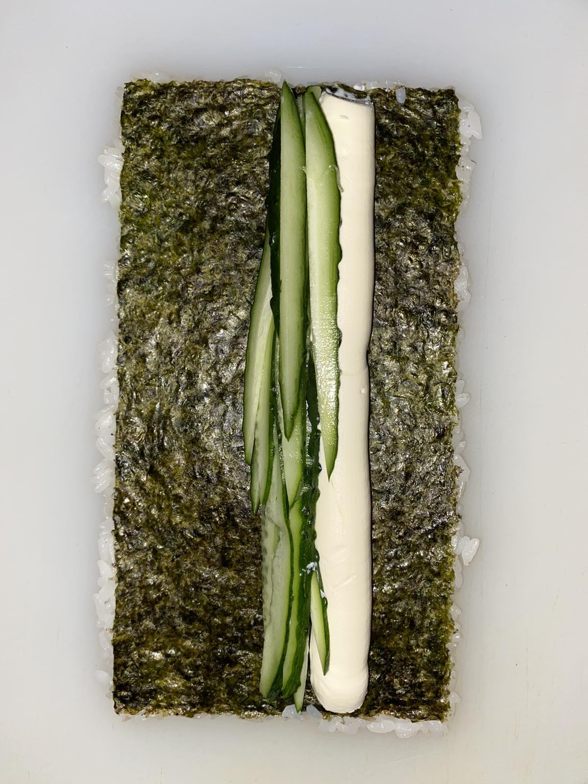 Готовим суши "Филадельфия" дома, как в ресторане: шеф-повар поделился важным секретом